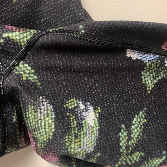 Lululemon high times 7/8 legging - Picture 5 of 13